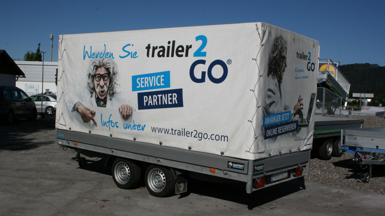 Hapert Anhänger mit digital bedruckter Hochplane Innenhöhe 1,80 m