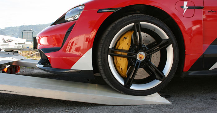 Den Z-Trailer Vollaluminium Fahrzeugtransporter kaufen Sie im Anhängerpark Salzburg