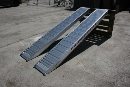 Alurampen M065/20s ohne Rand | Anhängerpark Salzburg