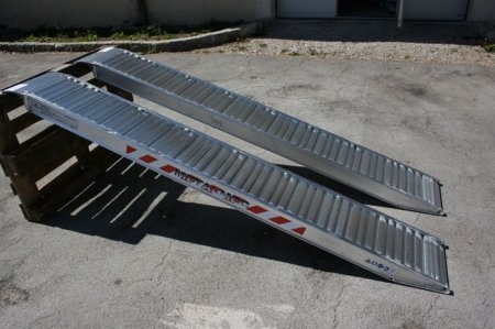 Alurampen M074/25S ohne Rand | Anhängerpark Salzburg