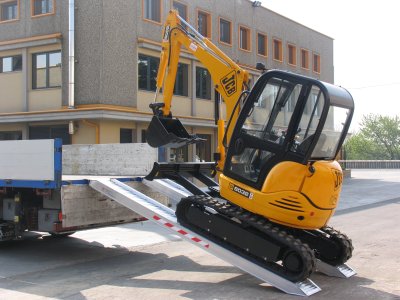 Alurampen M140/30s ohne Rand | Anhängerpark Salzburg